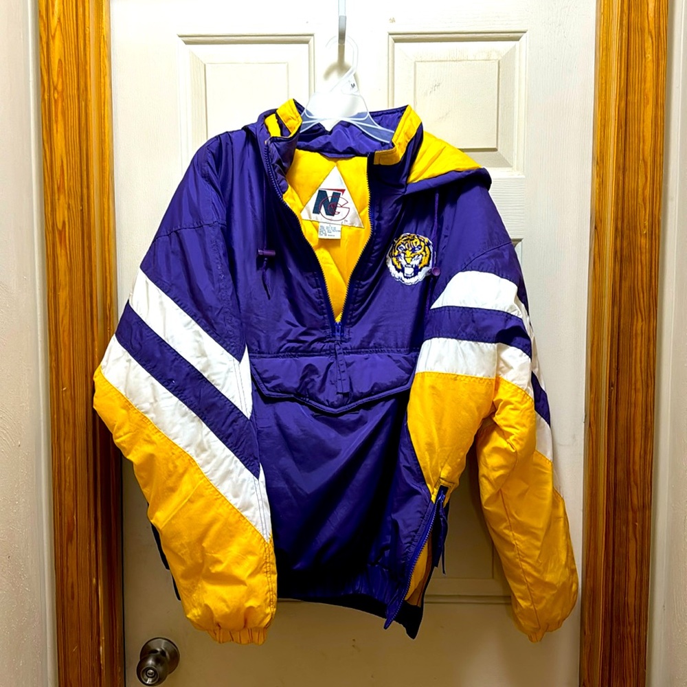 Vintage LSU pullover puffer hooded jacket.